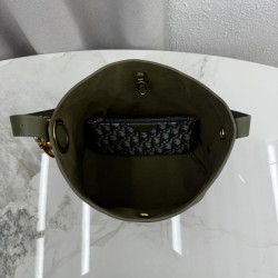 Borsa a secchiello medio Dior Médaillon M1532 Verde scuro