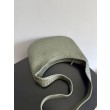 Bora Pari all'originale replica hobo da uomo di Bottega Veneta Veneto