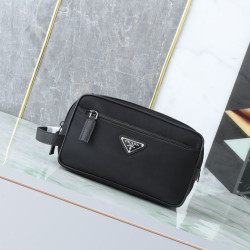 Pochette da viaggio Prada nylon/pelle saffiano nera