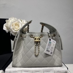 Cloni Borsa a secchiello Chanel AS5293 Hobo con coulisse Bianco-verde firmate