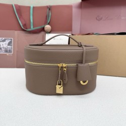 Cloni Bora Pari all'originale replica Loro Piana Extra Vanity Case Frassino roccioso firmate