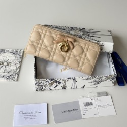 Cloni Portafoglio con cerniera Dior Lady Dior Voyageur albicocca firmate