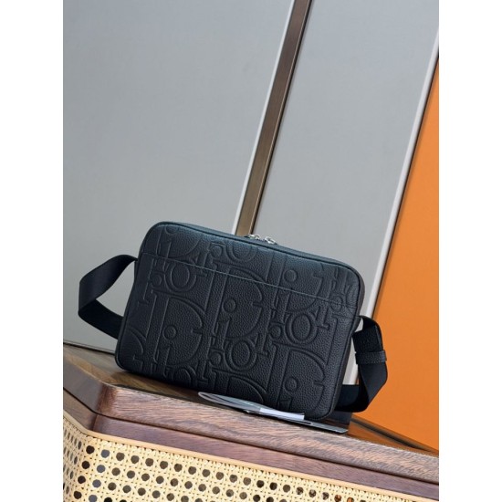 Sito Replica Borsa a tracolla Dior Rider con cerniera Nero Imitazioni Replica perfette Borsa a tracolla Dior Rider con cerniera Nero