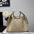 Borsa a secchiello Chanel Hobo con coulisse AS5293 Beige
