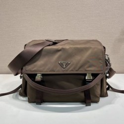 Sito Replica Perfetta a tracolla Prada Explore Re-Nylon 2VD082 Marrone Imitazioni Replica perfette Perfetta a tracolla Prada Explore Re-Nylon 2VD082 Marrone