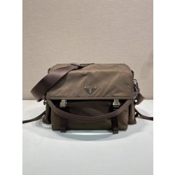 Replica Perfetta a tracolla Prada Explore Re-Nylon 2VD082 Marrone