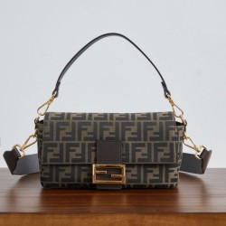 Borsa Fendi Medio Baguette tessuto jacquard FF marrone