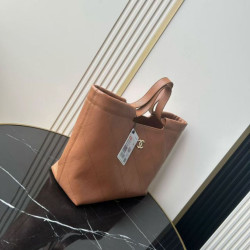 Bora Pari all'originale replica tote Chanel piccola preppy AS6058 Marrone Imitazione