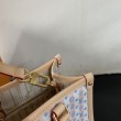 Borsa tote LV Stamp OnTheGo M29477