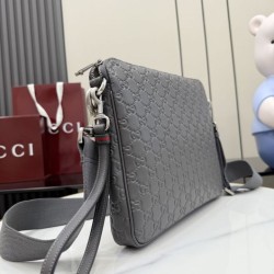 Sito Replica Borsa a tracolla media Gucci 850214 con emblema GG grigio Imitazioni Replica perfette Borsa a tracolla media Gucci 850214 con emblema GG grigio