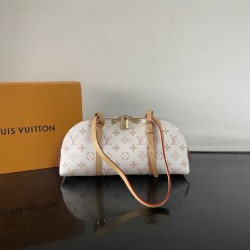 Replica perfette Borsa Louis Vuitton Stamp Squire East-West M2A457