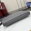 Borsa a tracolla media Gucci 850214 con emblema GG grigio