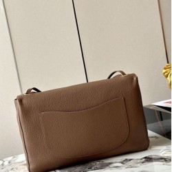 Sito Replica Borsa Chanel AS6233 Souplissimo Maxi Flap marrone Imitazioni Replica perfette Borsa Chanel AS6233 Souplissimo Maxi Flap marrone