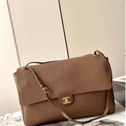 Replica perfette Borsa Chanel AS6233 Souplissimo Maxi Flap marrone