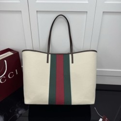 Sito Replica Borsa tote grande Gucci Tribeca con charm A0034D tela bianca Imitazioni Replica perfette Borsa tote grande Gucci Tribeca con charm A0034D tela bianca