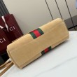 Borsa a mano media Gucci Paparazzo 875018 scamosciata albicocca