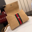 Borsa a mano media Gucci Paparazzo 875018 scamosciata albicocca