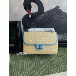 Borsa a tracolla classica Chanel 26C AS6017 rafia blu