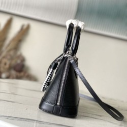 Sito Replica Borse Imitazioni LV Epi Rainbow Alma BB M28902 M28903 M29125 Nero Imitazioni Replica perfette Borse Imitazioni LV Epi Rainbow Alma BB M28902 M28903 M29125 Nero
