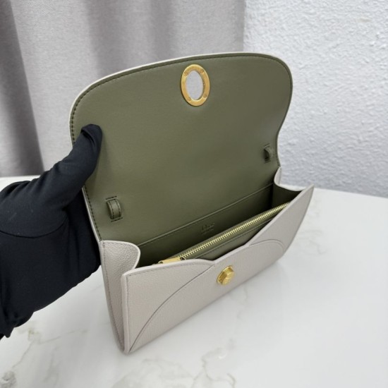 Replica perfette Pochette Dior Médaillon con tracolla Grigia