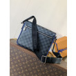 Qualità premium Borse Replica LV District PM chip a codice variabile M00085