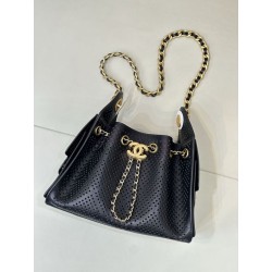 Borsa Replica 1:1 Chanel piccola 25 AS5631 Hobo con design traforato nera