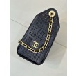 Borsa Replica 1:1 Chanel piccola 25 AS5631 Hobo con design traforato nera