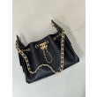 Borsa Replica 1:1 Chanel piccola 25 AS5631 Hobo con design traforato nera