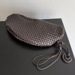 Pochette Bottega Veneta Onda con motivo a conchiglia