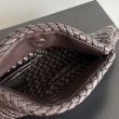 Pochette Bottega Veneta Onda con motivo a conchiglia