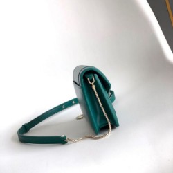 Sito Replica Pochette con catena Bvlgari Serpenti Forever 20cm Versione Chip verde Imitazioni Replica perfette Pochette con catena Bvlgari Serpenti Forever 20cm Versione Chip verde