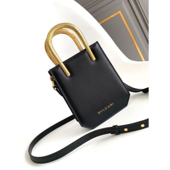 Sito Replica Borse Imitazioni tote mini Bvlgari Serpenti Versione Chip nera Imitazioni Replica perfette Borse Imitazioni tote mini Bvlgari Serpenti Versione Chip nera