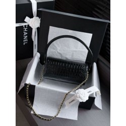 Borsa a mano Chanel 26A Bowling AP5294 con stampa coccodrillo