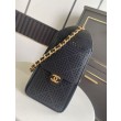 Copia Perfetta Borsa Chanel piccola 25 Hobo AS5293 nera traforata