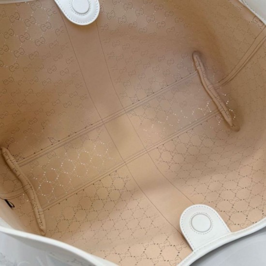 Sito Replica Qualità Premium Borse Firmate grande Gucci Giglio traforata GG 853971 bianca Imitazioni Replica perfette Qualità Premium Borse Firmate grande Gucci Giglio traforata GG 853971 bianca