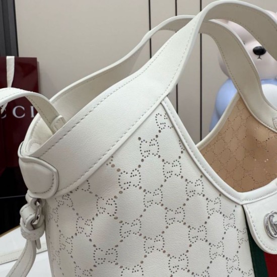 Sito Replica Qualità Premium Borsa piccola Gucci Giglio traforata GG 860845 bianca Imitazioni Replica perfette Qualità Premium Borsa piccola Gucci Giglio traforata GG 860845 bianca