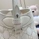 Sito Replica Qualità Premium Borsa piccola Gucci Giglio traforata GG 860845 bianca Imitazioni Replica perfette Qualità Premium Borsa piccola Gucci Giglio traforata GG 860845 bianca