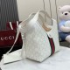 Sito Replica Qualità Premium Borsa piccola Gucci Giglio traforata GG 860845 bianca Imitazioni Replica perfette Qualità Premium Borsa piccola Gucci Giglio traforata GG 860845 bianca