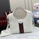 Sito Replica Qualità Premium Borsa piccola Gucci Giglio traforata GG 860845 bianca Imitazioni Replica perfette Qualità Premium Borsa piccola Gucci Giglio traforata GG 860845 bianca