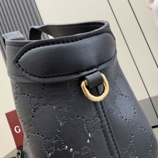 Sito Replica Perfetta grande Gucci Giglio 853971 traforata GG Nero Imitazioni Replica perfette Perfetta grande Gucci Giglio 853971 traforata GG Nero
