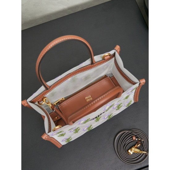 Sito Replica Qualità Premium Borse tote rete ricamata Miu Miu 5BA310 19cm Imitazioni Replica perfette Qualità Premium Borse tote rete ricamata Miu Miu 5BA310 19cm