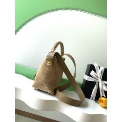 Borsa a mano Chanel 26S AS6268  scamosciata con tracolla larga grigio