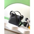 Borsa a mano Chanel 26S AS6268  scamosciata con tracolla larga Nero