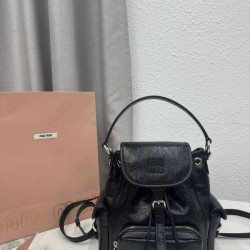 Replica perfette Zaino Miu Miu 26s pelle cerata 5bc043 22cm nero