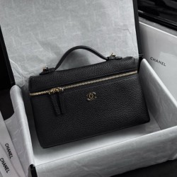 Replica perfette Beauty case grande Chanel Métiers d'art con catena AP5437 Nero