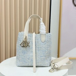 Replica perfette Borsa tote verticale Dior Tweed Toujours motivo Cannage Blu