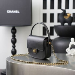 Sito Replica Borsa Chanel Mini Flap con manico superiore AS6424 Nero Imitazioni Replica perfette Borsa Chanel Mini Flap con manico superiore AS6424 Nero
