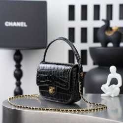 Replica perfette Mini borsa a tracolla Chanel stampa coccodrillo AS6424 Nero