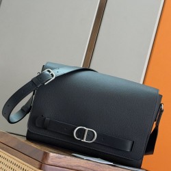 Replica perfette Borse Firmate  a tracolla Dior Normandie con patta nera