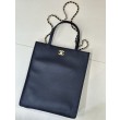 Borse Firmate Replica shopping verticale piccola Chanel AS6452 Nero